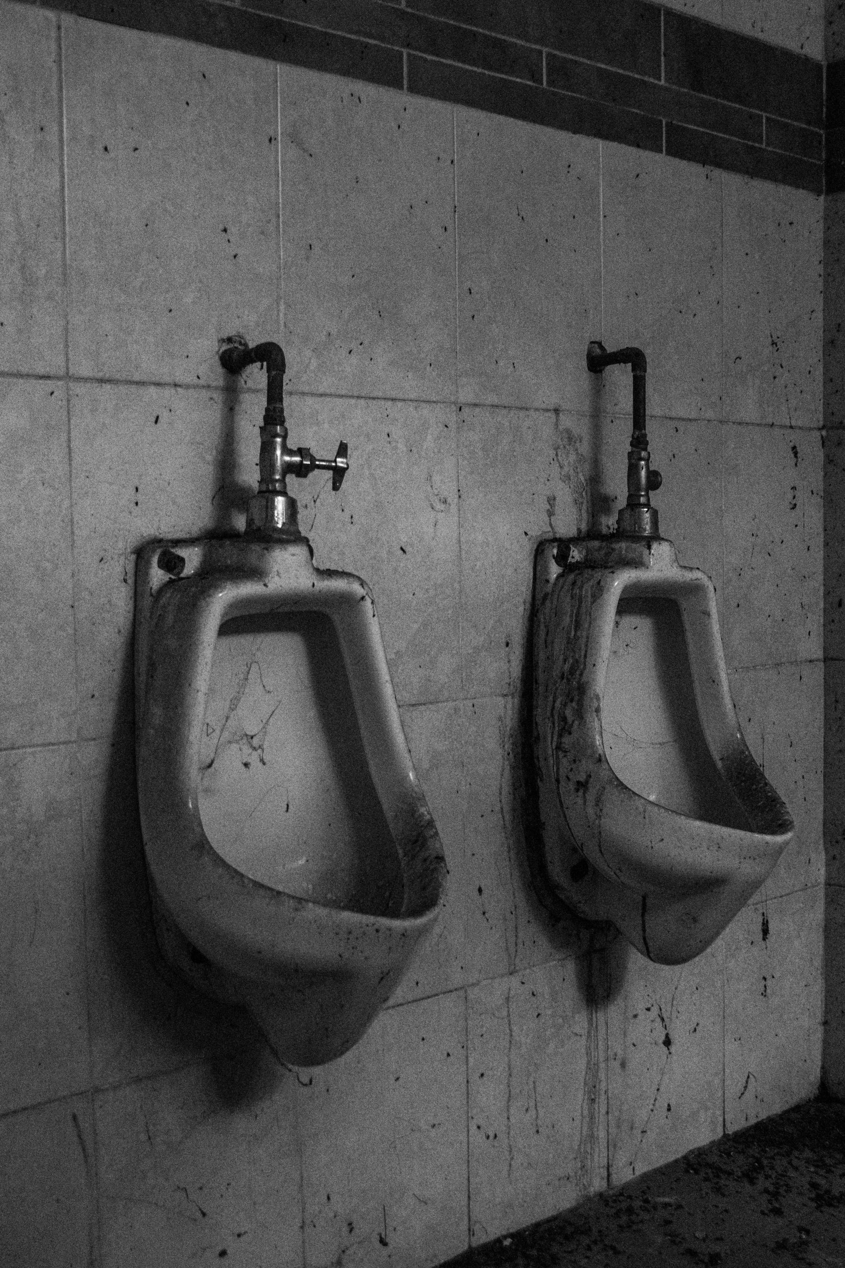Mecanismo de descarga del estanque de un WC